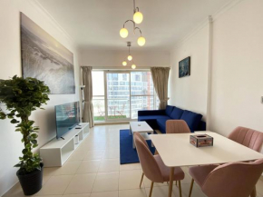 Lux BnB 1BD Business Bay/Pool/Gym/Balcony